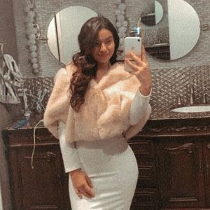 Meet your Posher, Karina